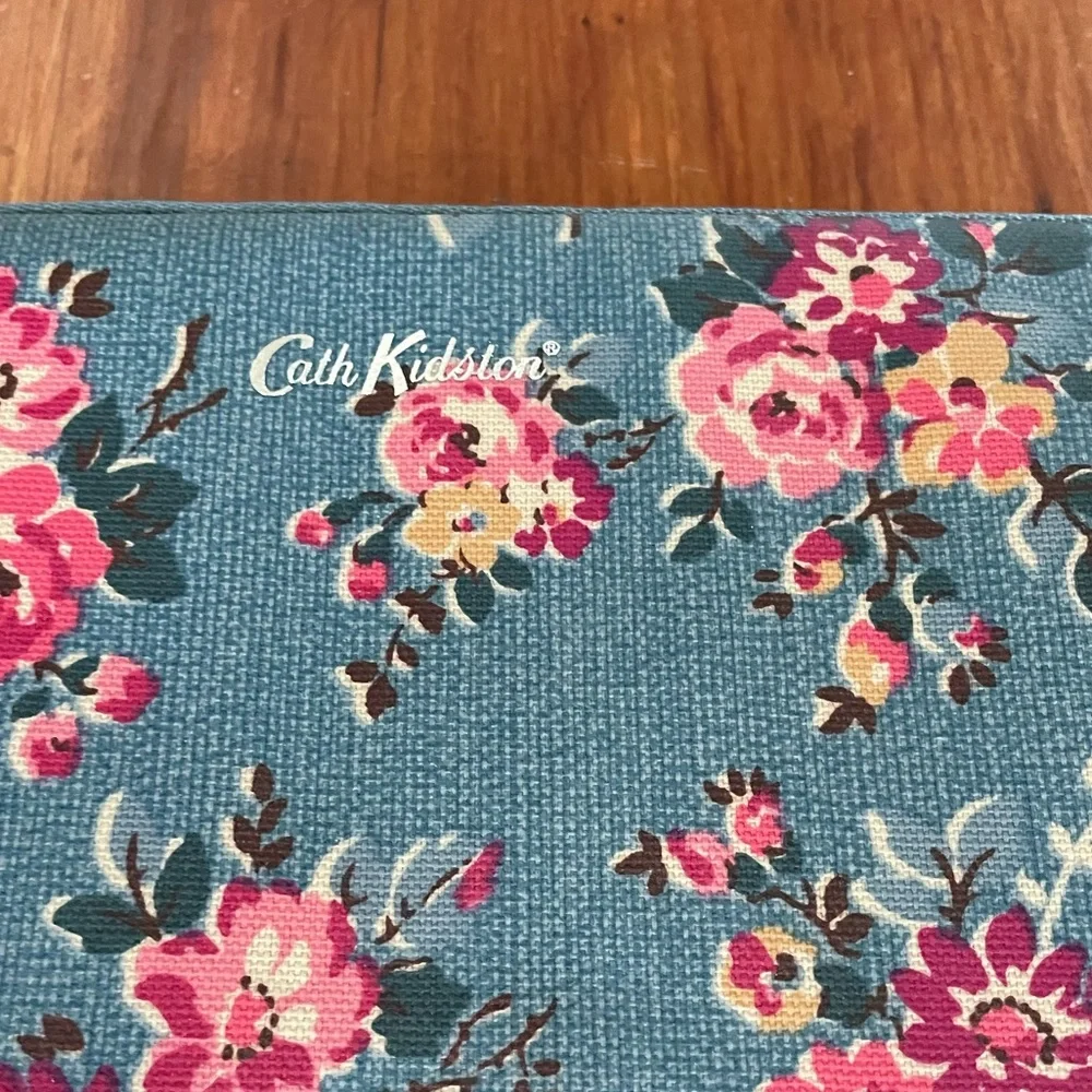 NWOT Cath Kidston London Smart Tech Floral Laptop Case Sleeve
